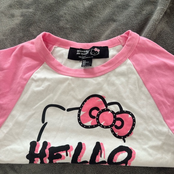 Hello kitty shirt - Picture 3 of 3